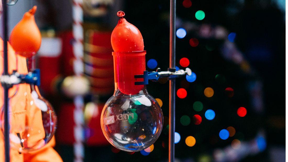 1100x620 Christmas Science