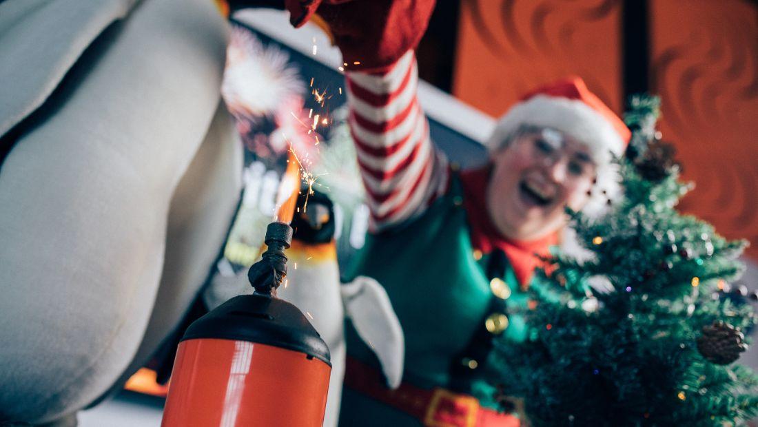 1100x620 W5 Christmas Education